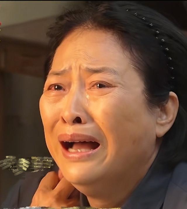 许娣，实在不行你换个赛道吧。这位老戏骨的表演功力确实没啥上限，演啥角色都活灵活现