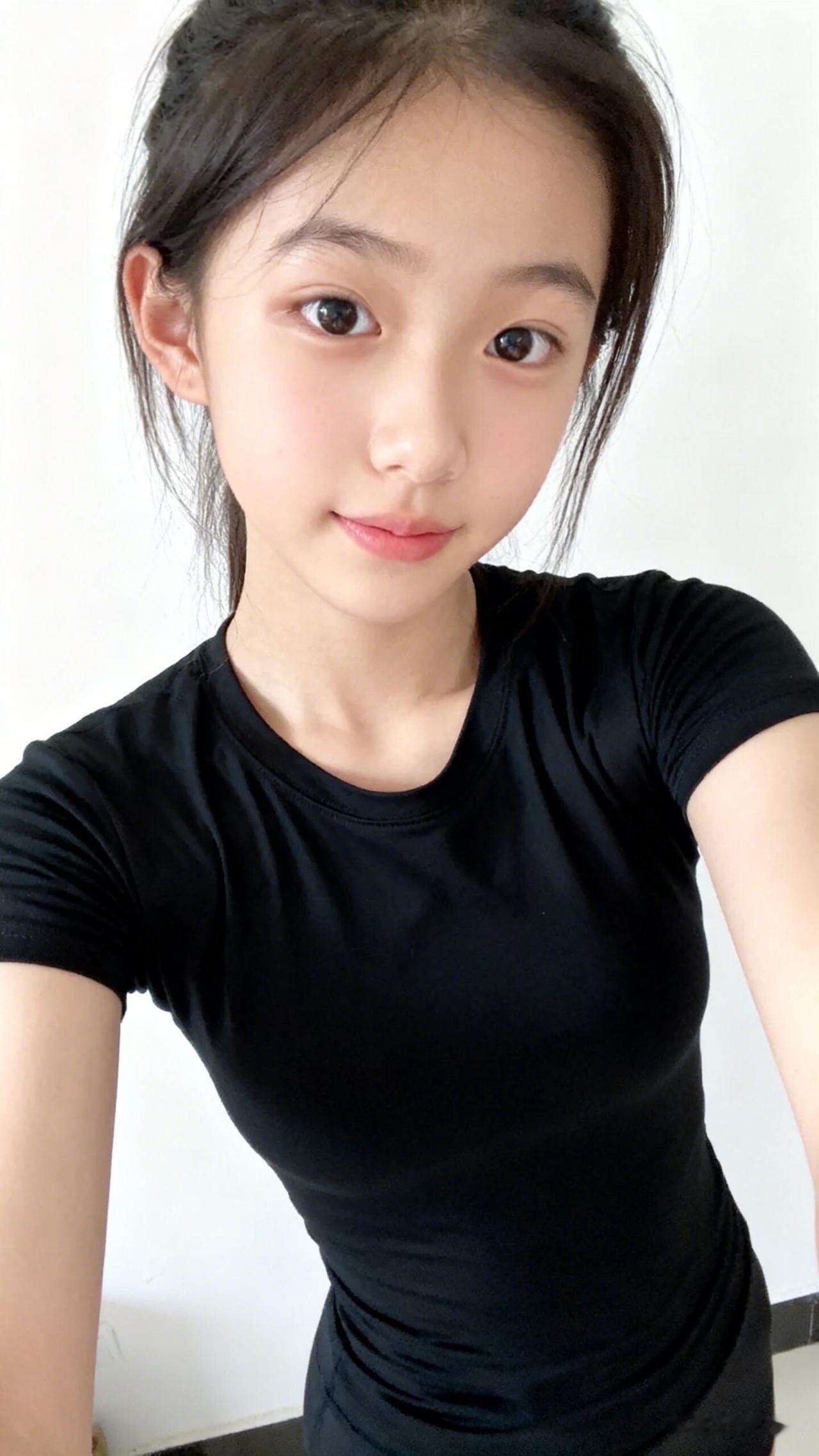 晚安啦[比心][比心]女生晚安 比个耶晚安 晚安精美图 甜美晚安时光 你见过最美
