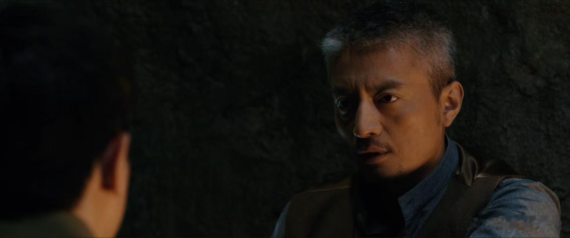 这一次谍战剧天花板都请到了 电视剧长河落日 开年追剧C位锁定！《长河落日》今晚开