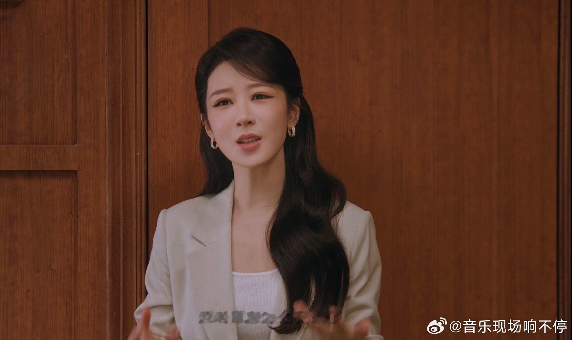 正式确诊世界杯综合症 杨紫、范志毅、黄健翔三位特别 “医生” 上线开启专属诊疗。