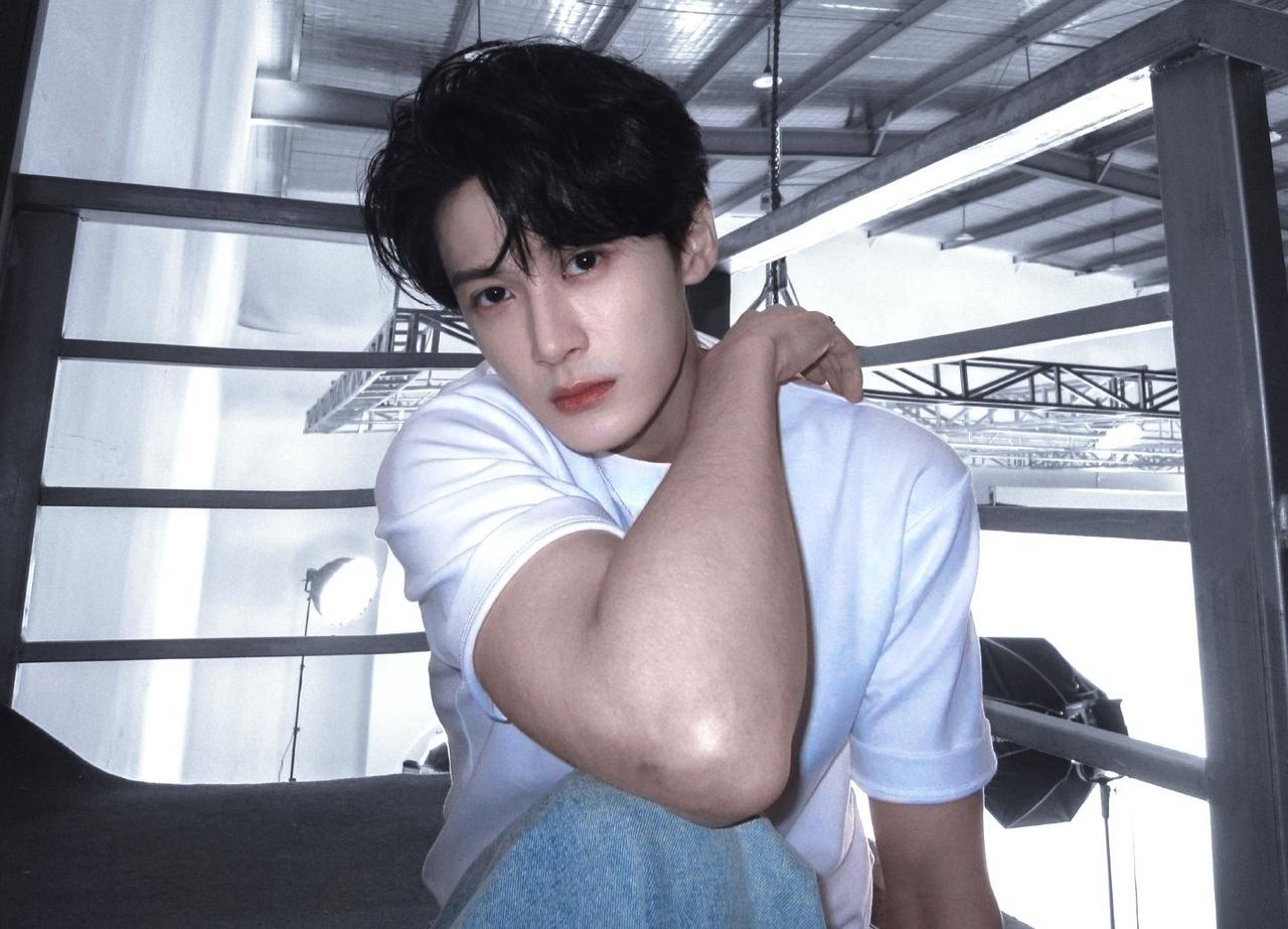 tjc檀健次谢却山 

你自山河林间来，惊鸿一现百花开

@MIC檀健次JC-T