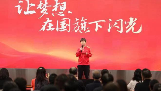 #高颜值就选瑞虎8PLUS#
孙颖莎参加演讲比赛荣获二等奖 ，打球那么厉害，演讲
