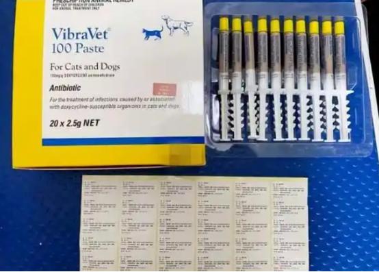 养宠本是双向奔赴的温暖，可如今万亿规模的宠物市场，却被黑心商家的贪婪彻底搅乱。3