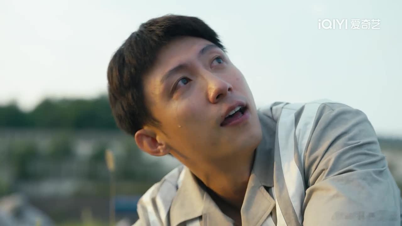 电视剧岁月有情时黄景瑜张小满 第11集，黄伟确实会拍啊，希望以后还有机会合作吧。