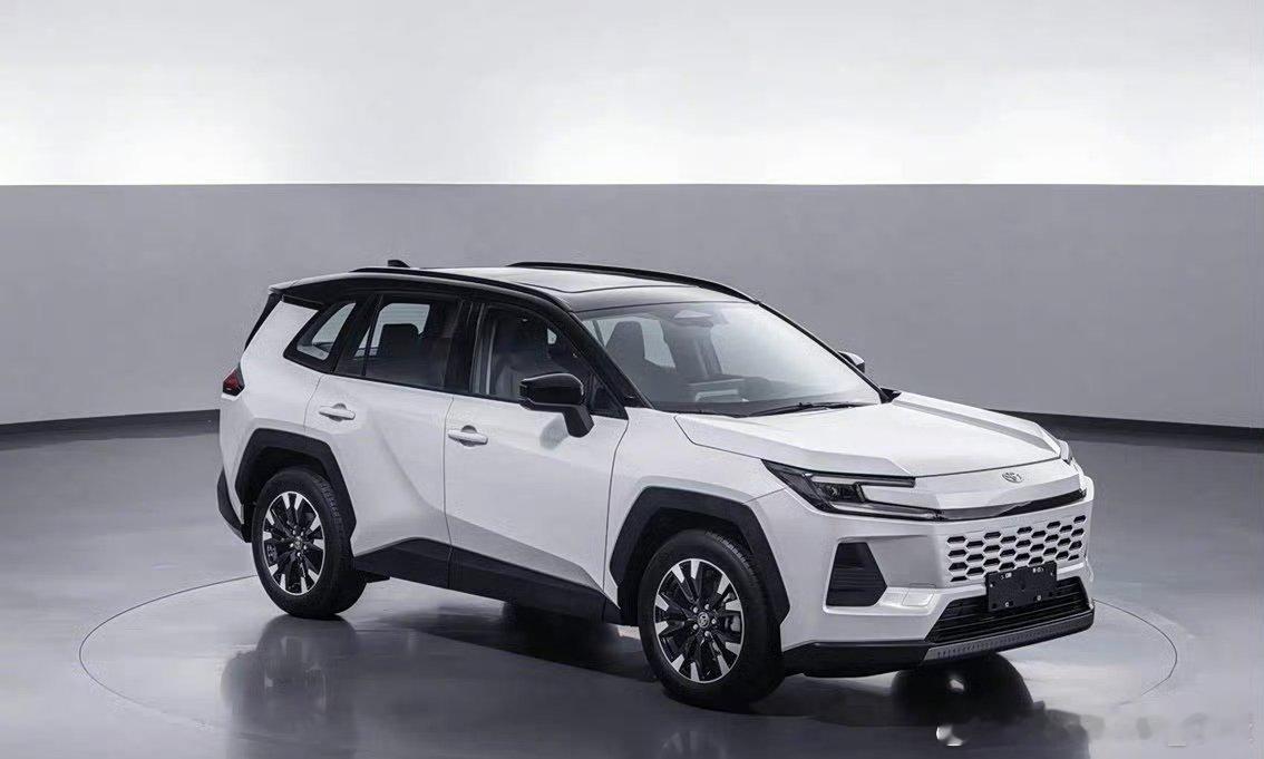 换代威兰达很丑，尤其前脸。