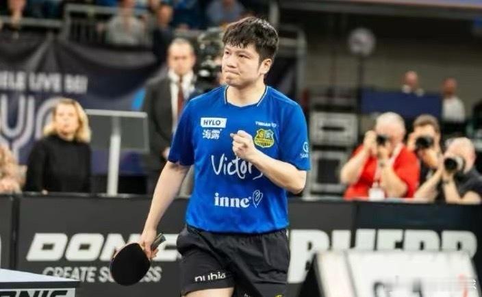 樊振东留洋生涯首冠恭喜樊振东获得留洋首冠，MVP实至名归!4日晚至5日凌晨，樊振