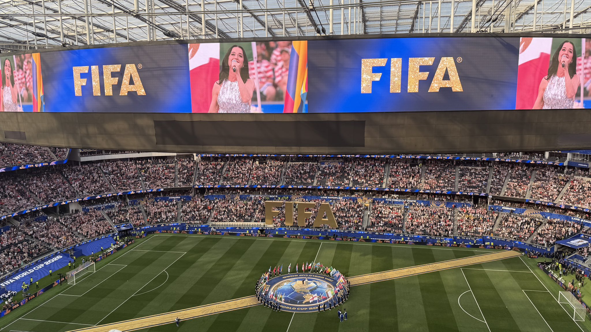 国际足联本届在有意打造FIFA这个品牌，而不是“世界杯” 