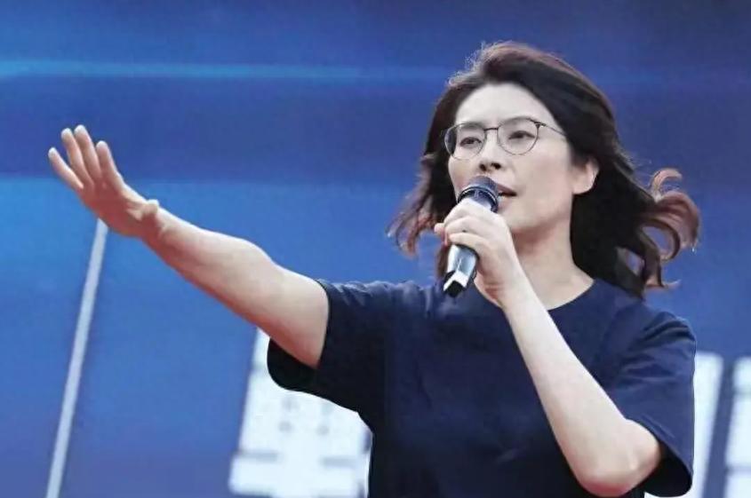 岛内最新民调出炉，国民党主席之争，郑丽文排第一，但暴露真面目
 
日前，岛内政治