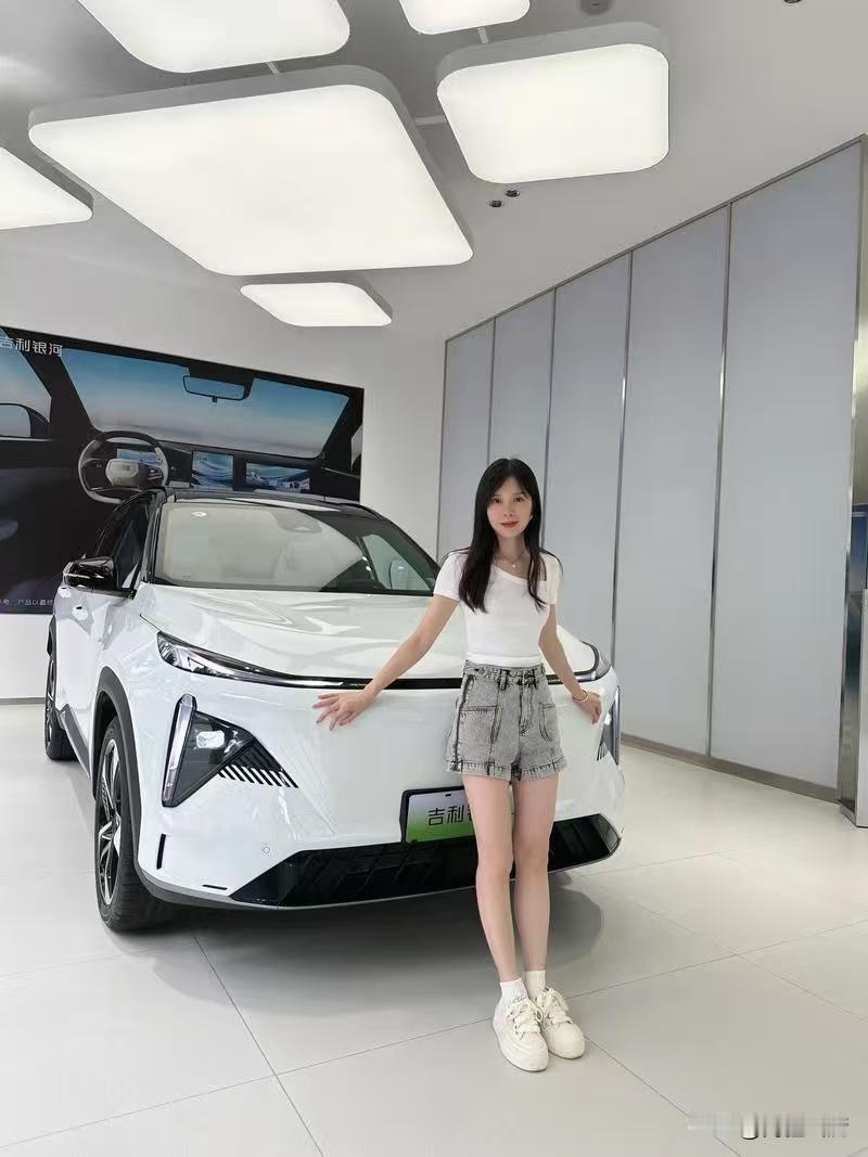 吉利银河能卖爆，设计绝对是最大功臣！2025年累计销量破百万，11月单月狂卖13