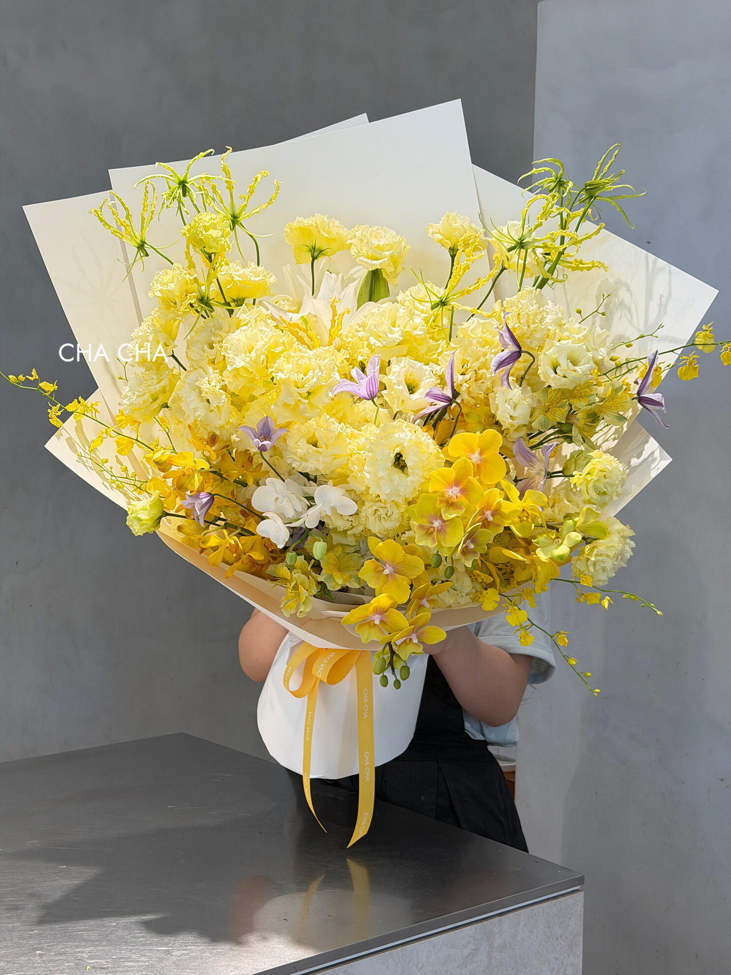 认养一头牛还给品牌代言人赵丽颖准备了花好漂亮呀牛牛真的好棒啊！ 