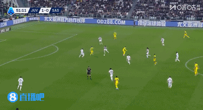 第52分钟，皮纳蒙蒂抢点推射破门，1-1。尤文图斯意甲联赛尤文图斯vs萨索洛