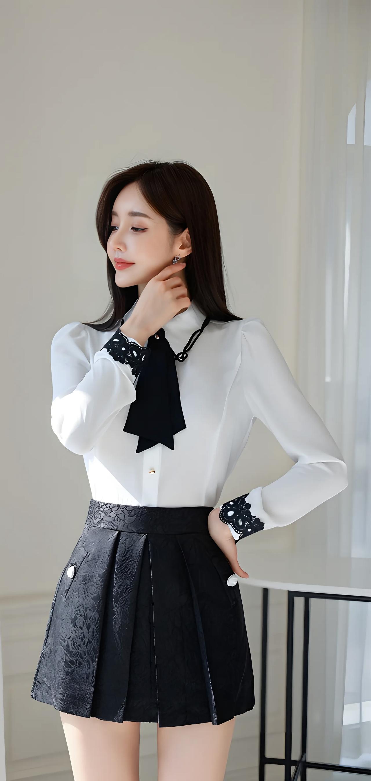 优雅黑裙搭配白衬衫，简约时尚，气质满满！👗👠