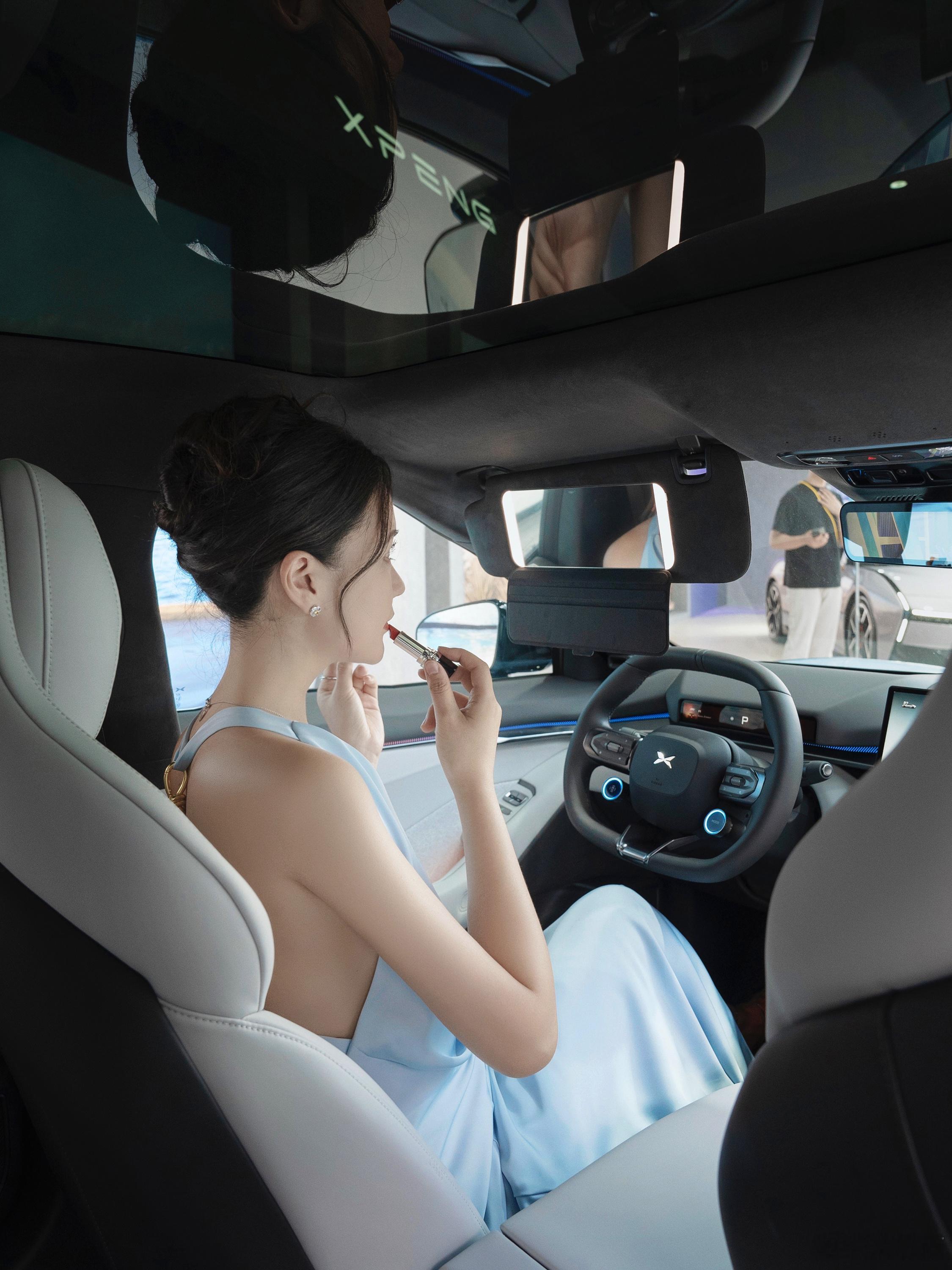 凌听雨ootd[超话] 广州出差小记🎬最近真的很爱蓝色系，感觉蓝色会让人很安静