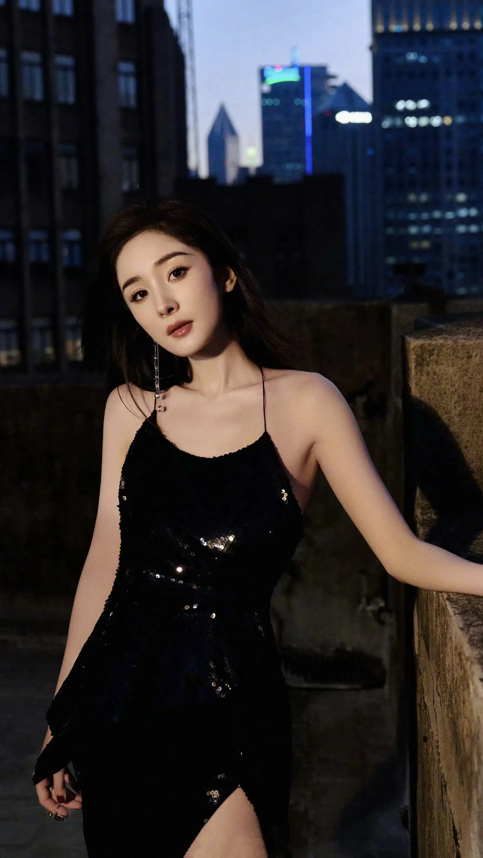 杨幂 性感长腿风