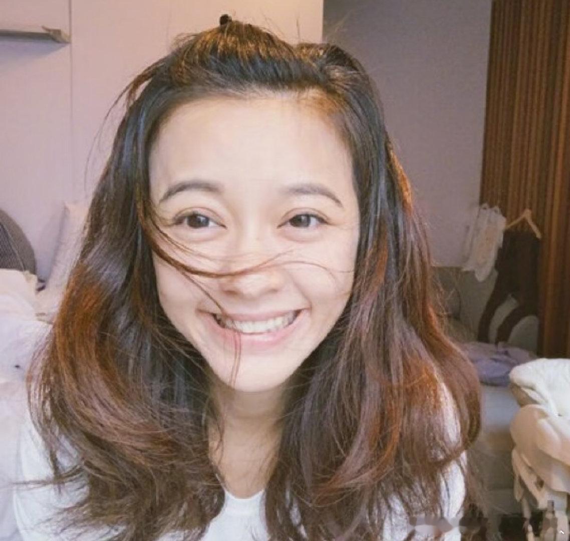 陈意涵花少2里最没有争议的人 陈意涵看到杨洋温柔道歉安抚多少人重刷花少2被陈意涵