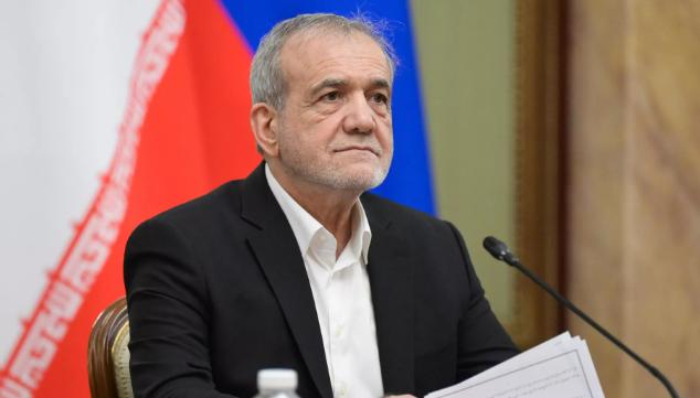 伊朗总统的态度转变了。

伊朗总统佩泽希齐扬25日在社交媒体发文称，正如伊朗已故