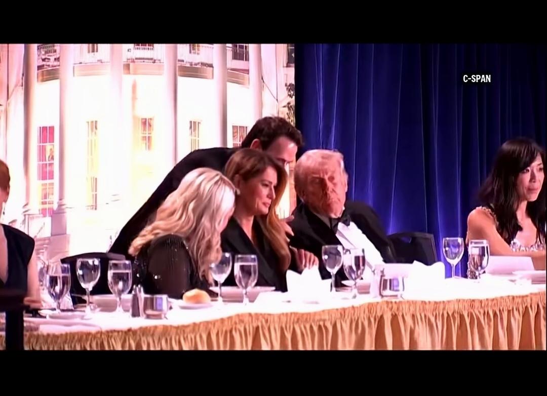 这老头怎么啦
是什么人总是欺负这老头
大家还记得这是第几次吗？