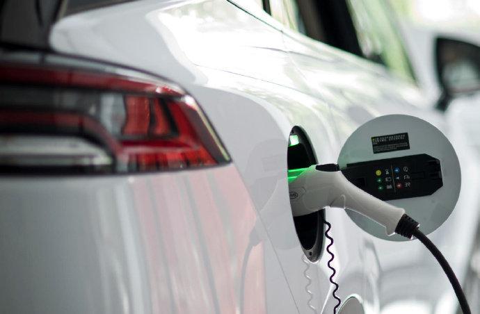 全球首个电动车“电耗红线”出炉，告别粗放用电时代
 
一提到电动车，大家过去总爱