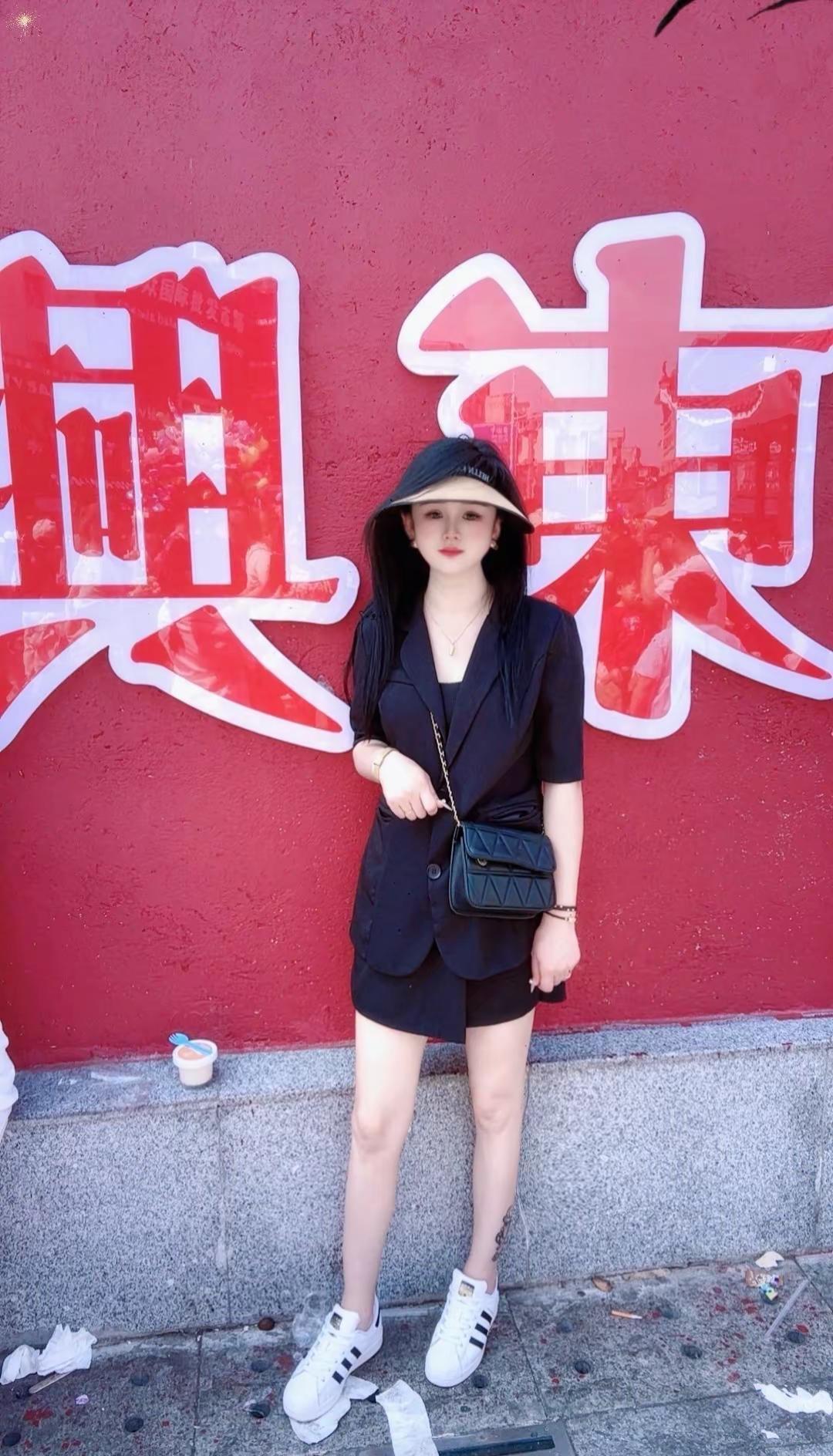 今后只想把自己养得越来越快乐平静其它的都不太感 兴趣