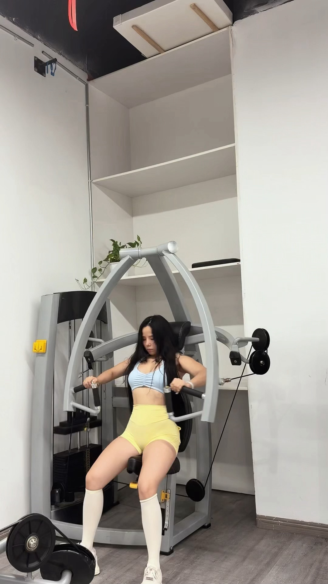 奈斯健身穿搭