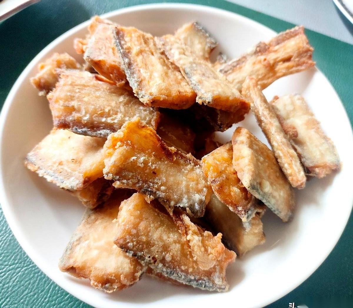 说真的，从直播间里买东西，尤其还是吃的，就像开盲盒。
宣传得天花乱坠，箱子拿到手