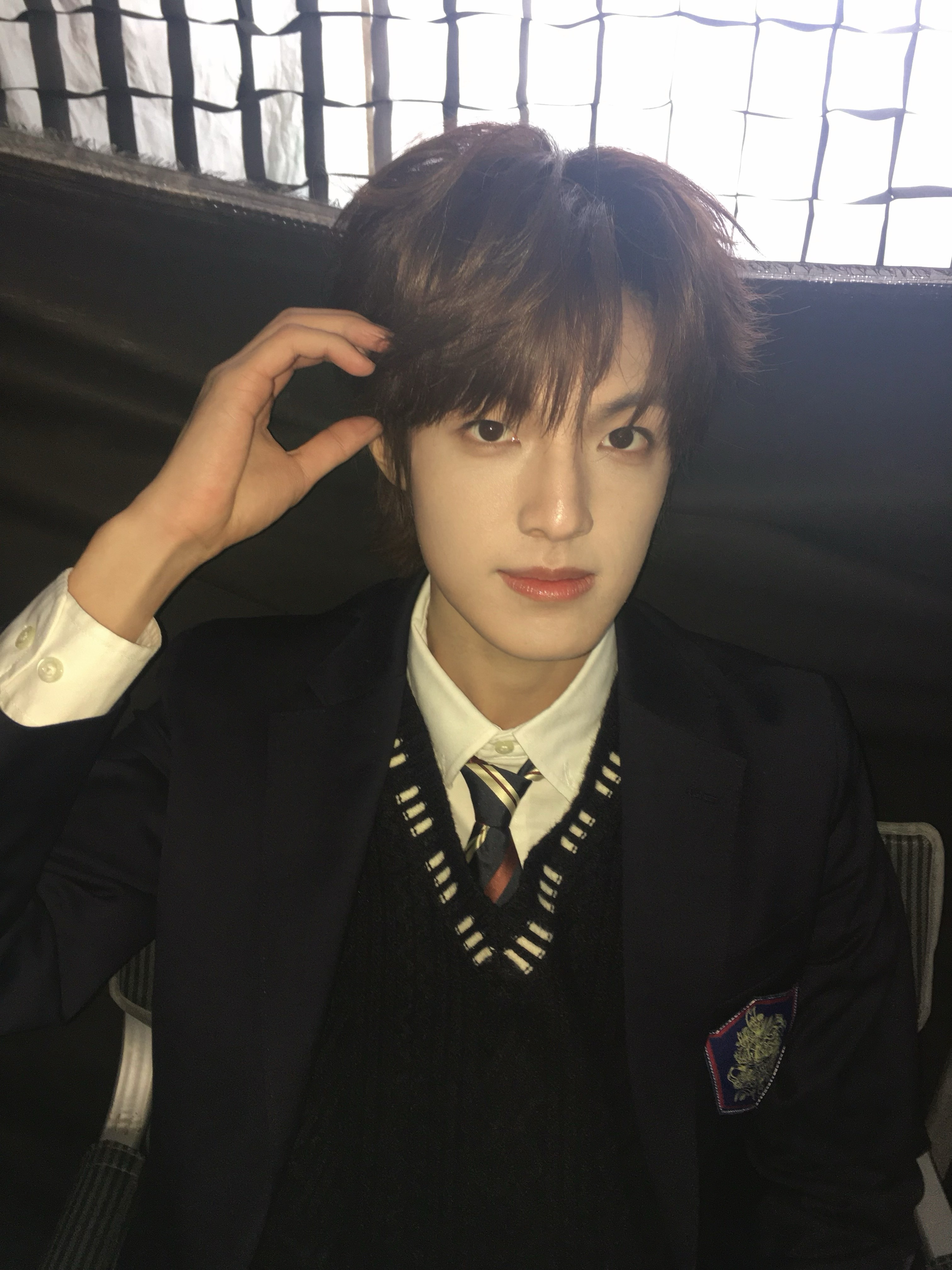 张泽禹小狗耳朵live张泽禹比的小狗耳朵 张泽禹小狗耳朵live，咋这么可爱捏～