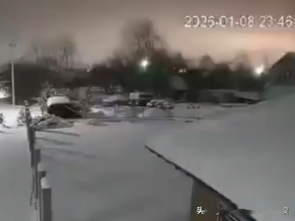 榛树导弹从天而降，西方集体沉默。这种导弹能达到惊人的10马赫，并具备有分导式多弹