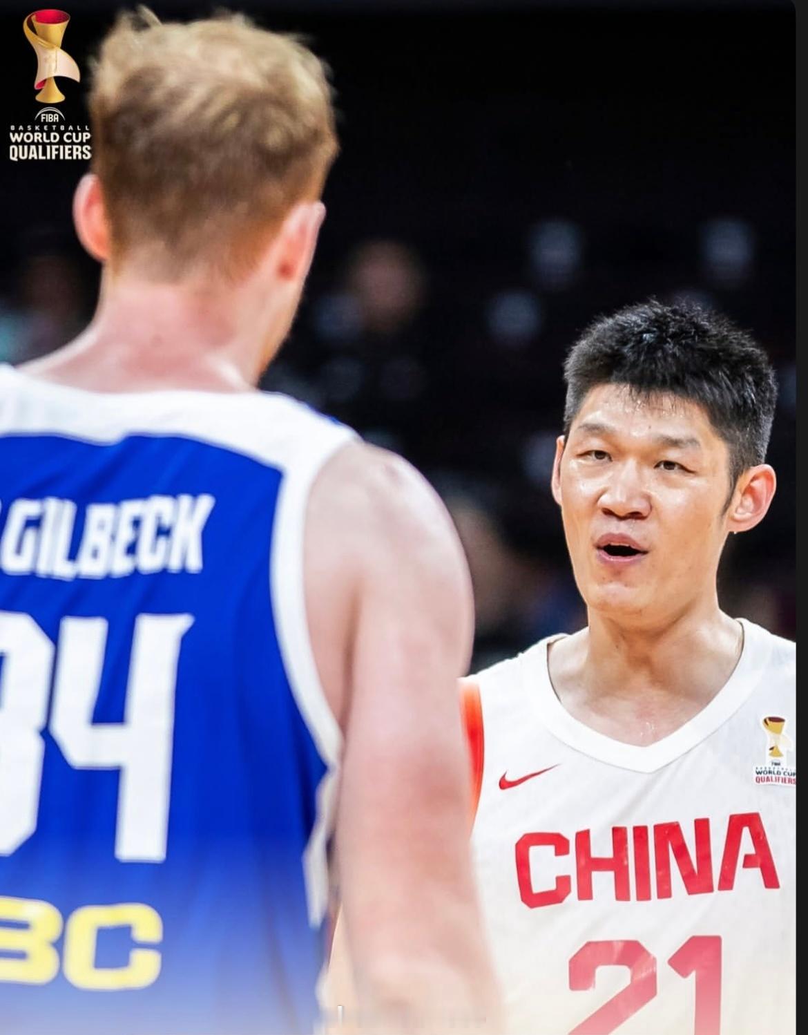 经历了上一场的至暗时刻 能调整过来 也已实属不易活着就好 先活着中国男篮vs中国