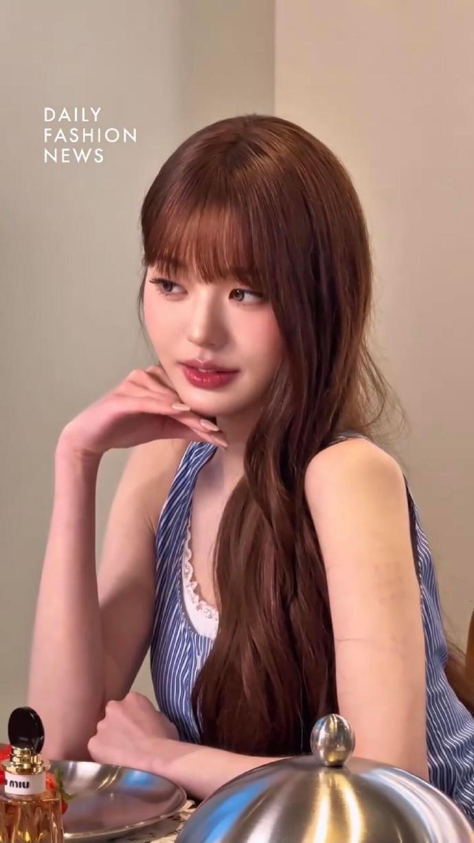 张元英今日Miu Miu线下活动生图，女神就这么权威！ 