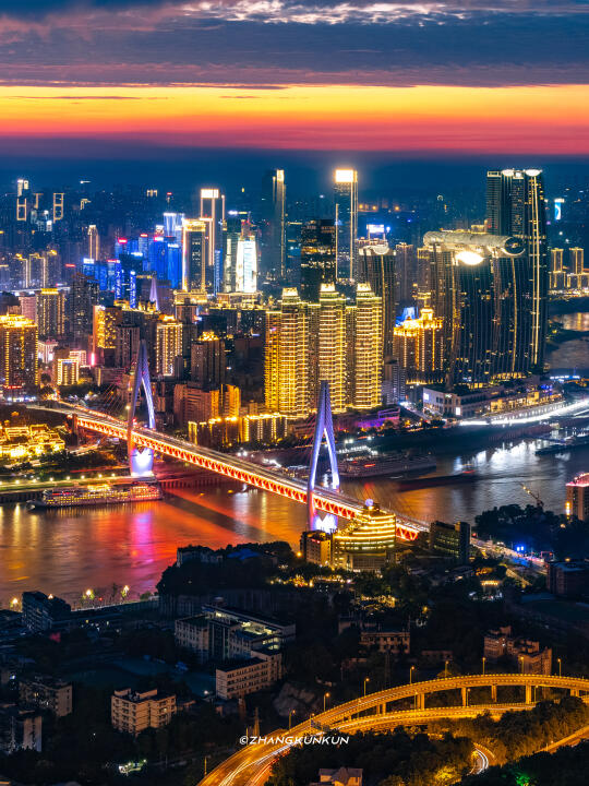为了这18张图，我又去了次重庆