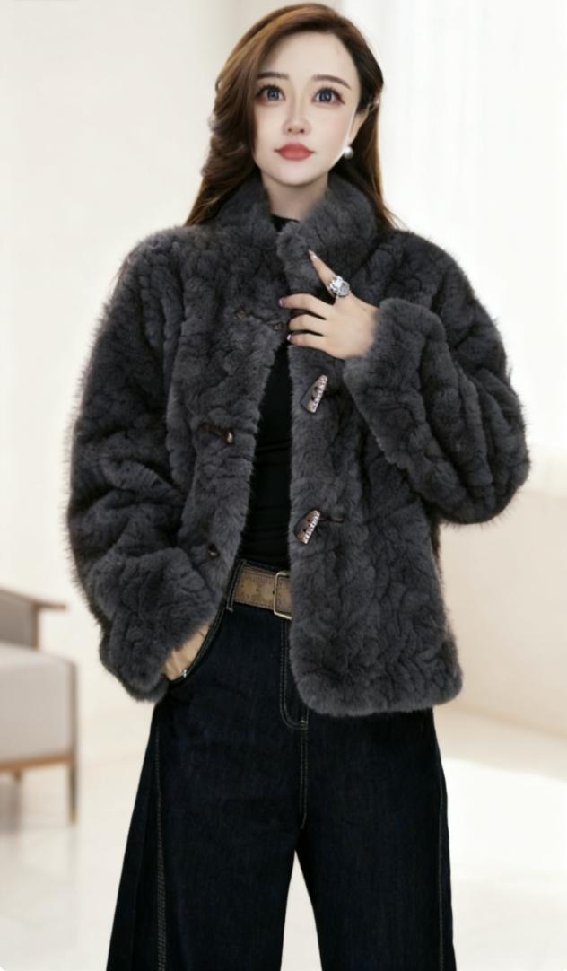 短款立领牛角扣外套 秋冬穿搭