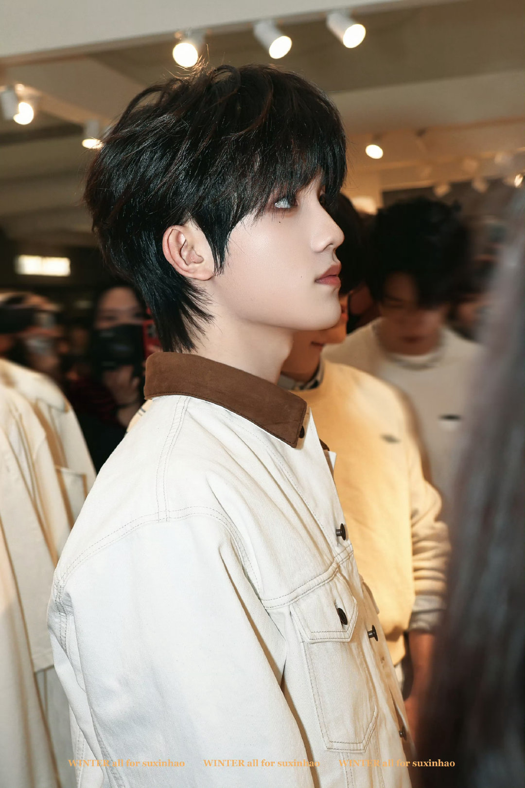 苏新皓Prada站台活动状态苏新皓站台首秀苏新皓首次站台便惊艳全场，苏新皓用实力