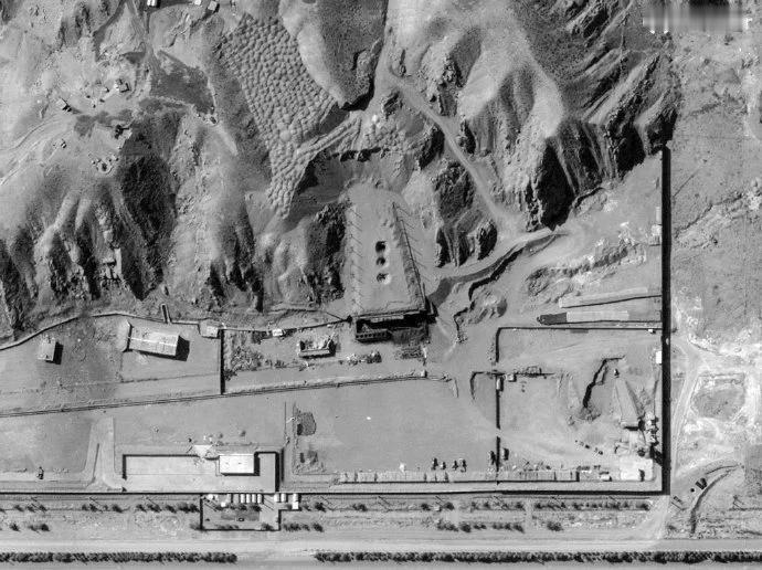 3月13曰，据社交网站报道，昨天，美以再一次摧毁伊朗新建的Teleghen2号核