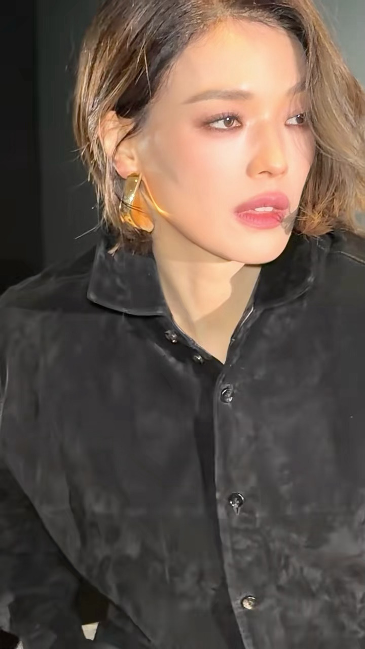 每一秒每一帧都是杂志封面舒淇