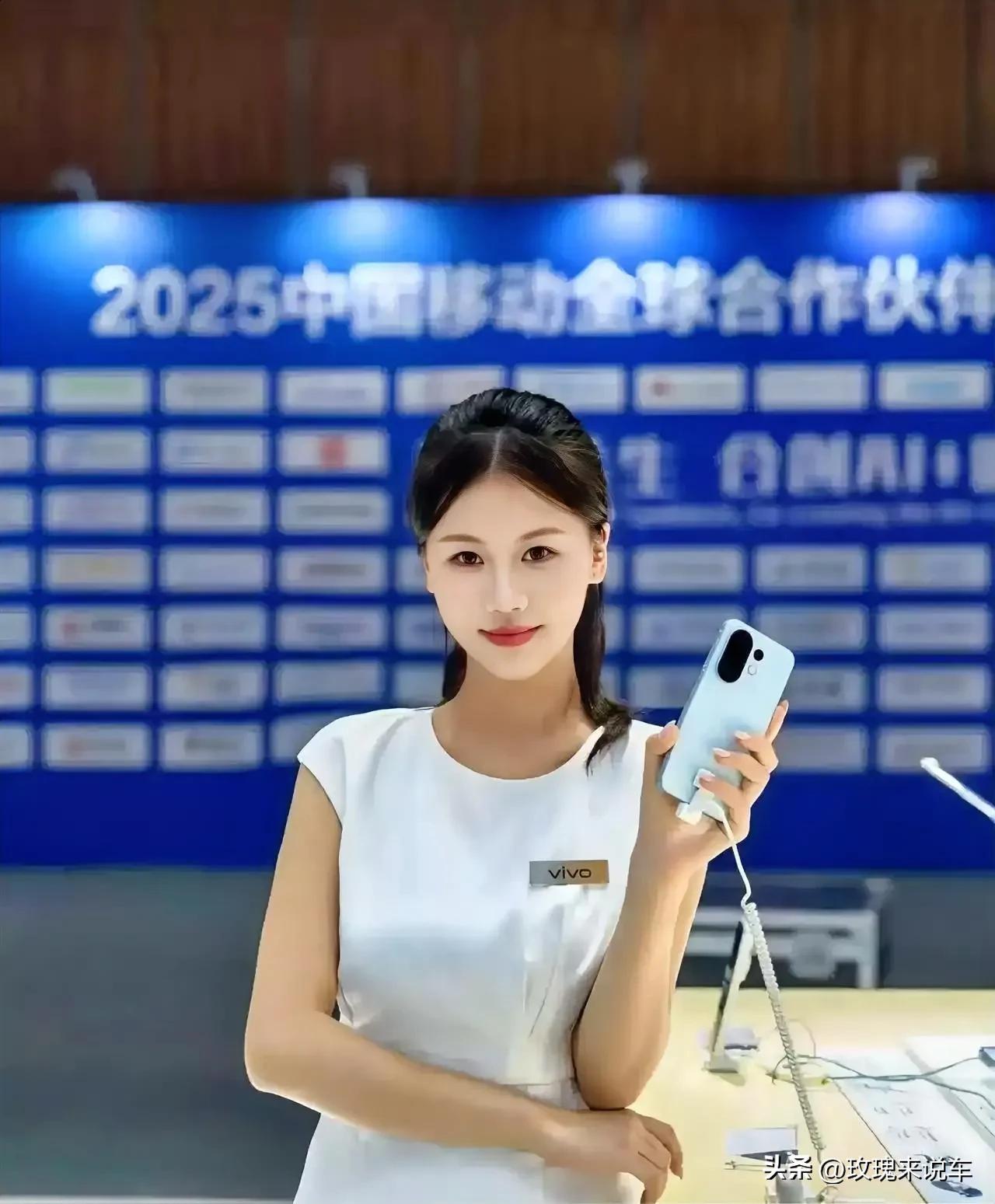 实体店别再被网络坑了！中国移动这玩意儿，生意卡壳难题全搞定
 
开实体店的老板们