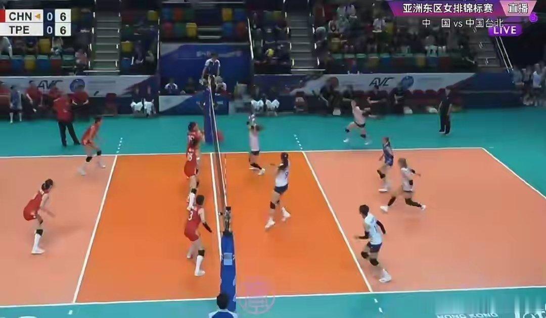 亚洲东区: 中国女排对阵中国台北比赛进行中！第一局中国25-16拿下天涯体育排球