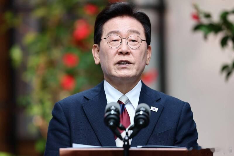 李在明支持率跌至40.2% 创执政以来新低 已连续6周下滑海外新鲜事 韩国民调机
