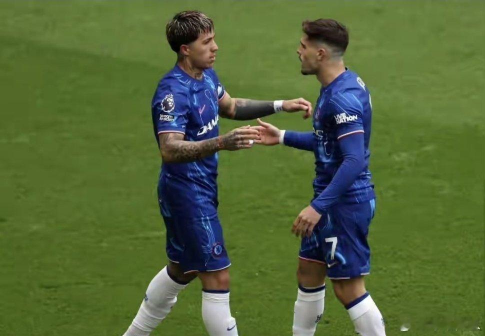 切尔西3比1利物浦切尔西3-1利物浦赛季前半段表现神勇的利物浦，虽然没有能够成就