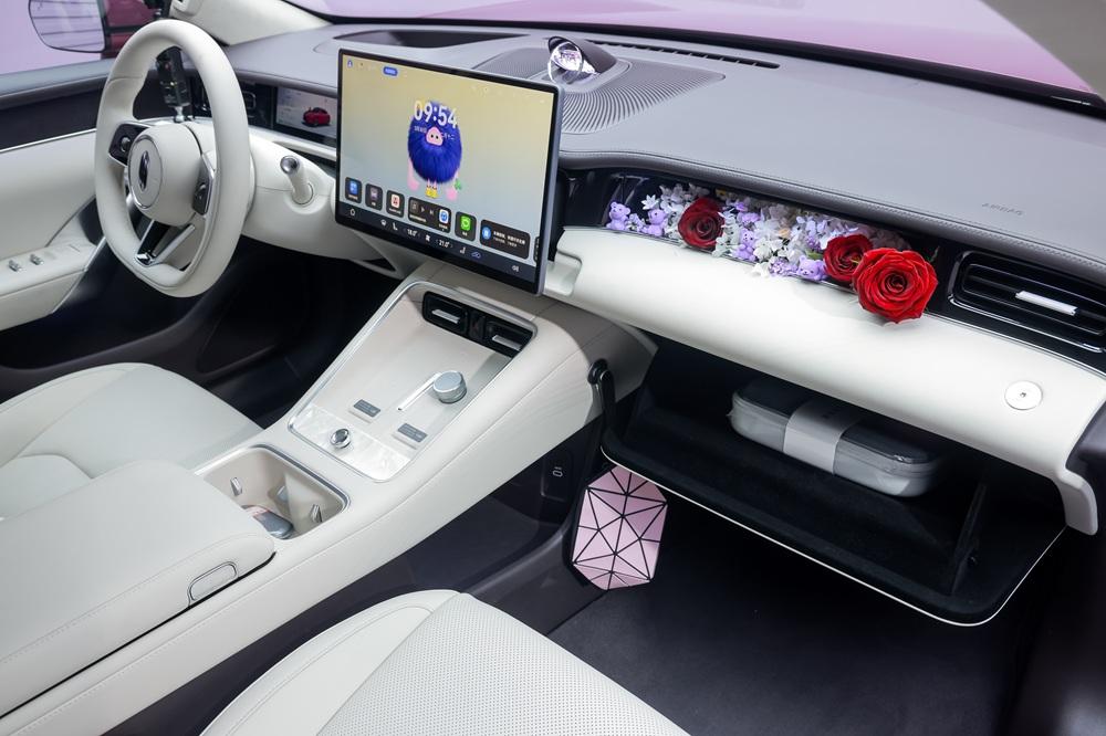 猎装车不止能装，还能装下你的“小日子”
看了尚界Z7和Z7T的静态实车，说两个让