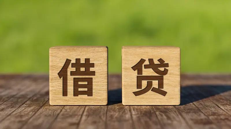 有一回家庭聚会，大家围坐在一起谈笑风生，谈论着生活中的趣事。可我却完全无法融入，
