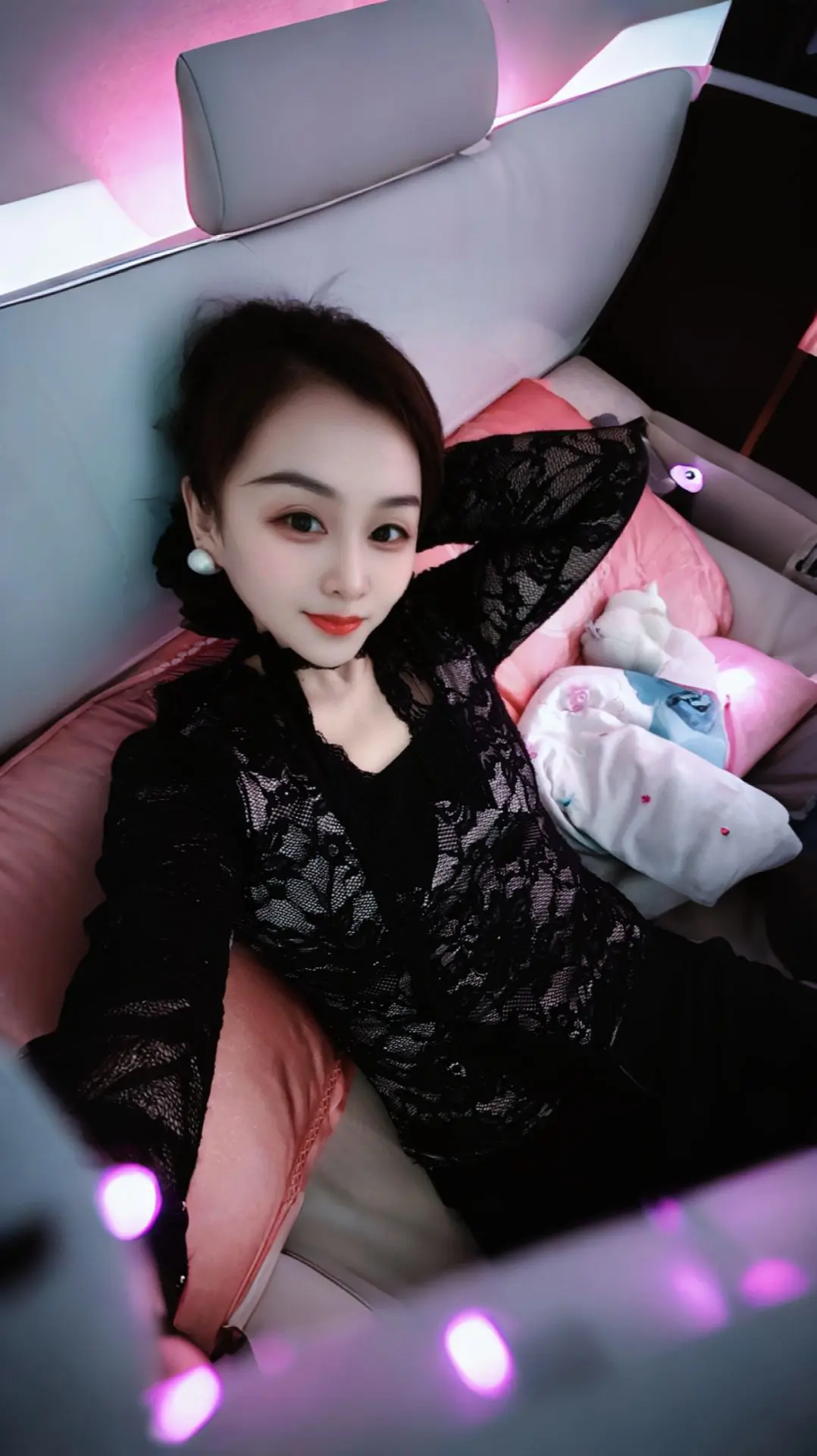 月亮月亮我向你许愿，今夜想念的人在身边😭
