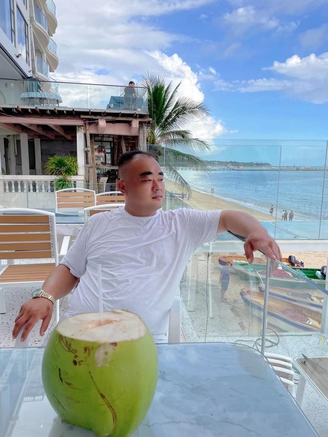 魔和佛，只在一年之间！你若心狠，身边都是恭恭敬敬，你若心软，身边都是狼子野心！#