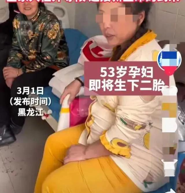 “让她以后有个伴”53岁妈妈给25岁女儿生了个弟弟，评论区吵翻了天....
关于
