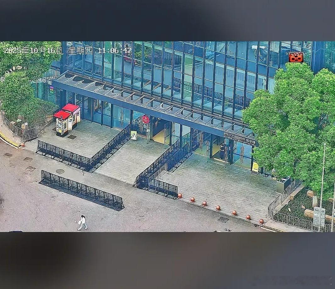 tg 人去楼空 ​​​