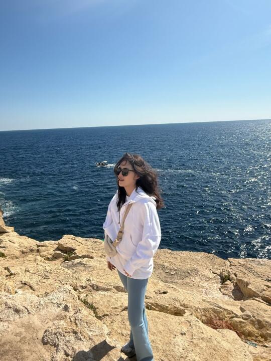 在马耳他，看完海回去教地理