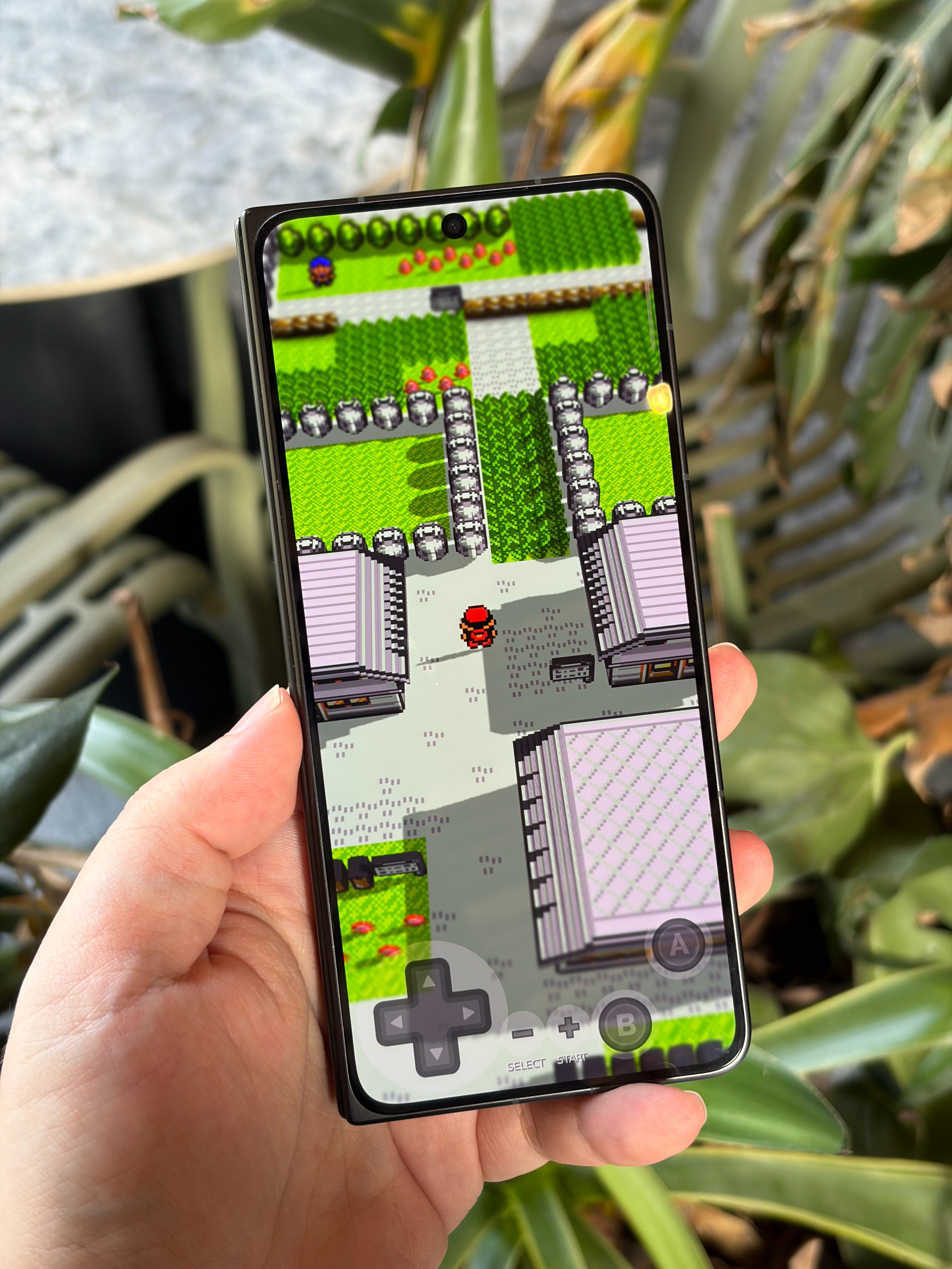 用 Find N6 跑了下最近风很大的宝可梦 3D MOD， 能把 Game B