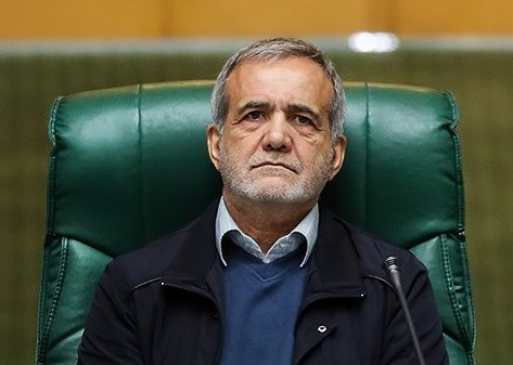 伊朗总统致美国人的信全文：奉至仁至慈的真主之名致美利坚合众国人民，以及所有在充斥