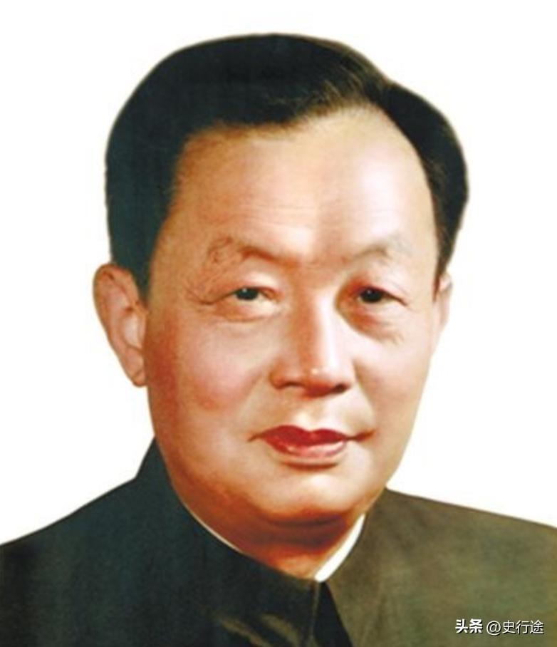 最后一位中顾委常委，副国级，101岁去世，他自幼由祖母抚养，因投身革命与工作，未