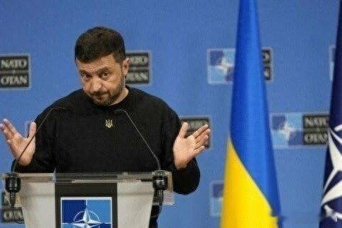 凤凰新闻【乌克兰重大立场转变：放弃加入北约！美欧日必须为其提供安全保护】乌克兰总