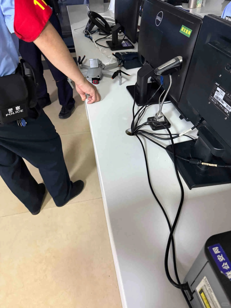 游客在滕王阁遭无人机划伤，景区：属禁飞区，警方正追查肇事机主